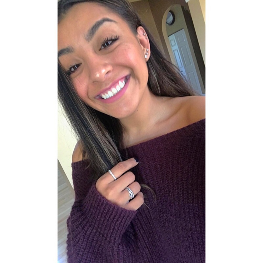 Meet your Posher, Olivia